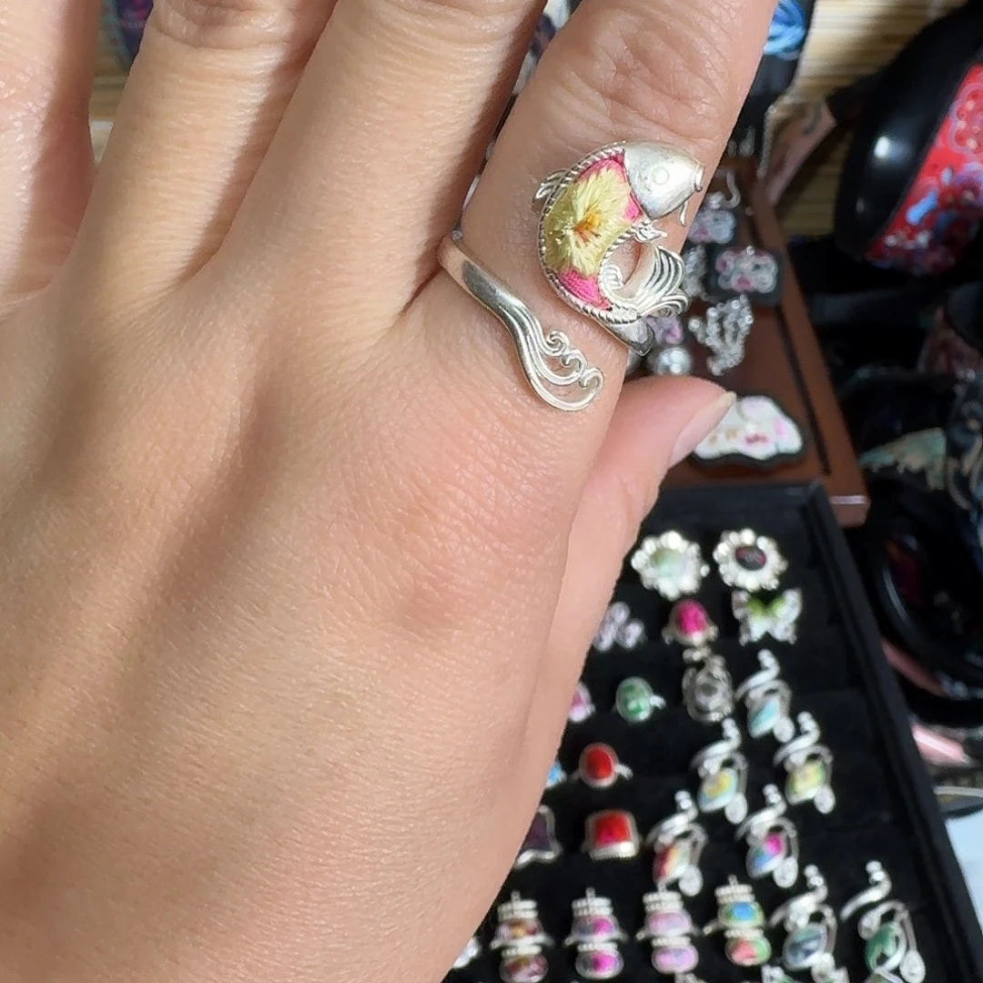 织绣民族风刺绣戒指