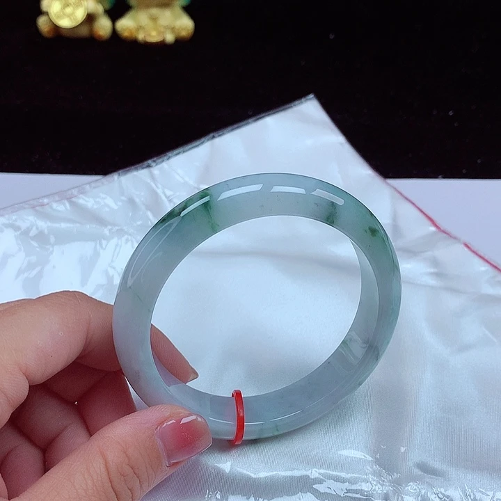 翡翠手镯未镶嵌圈口59