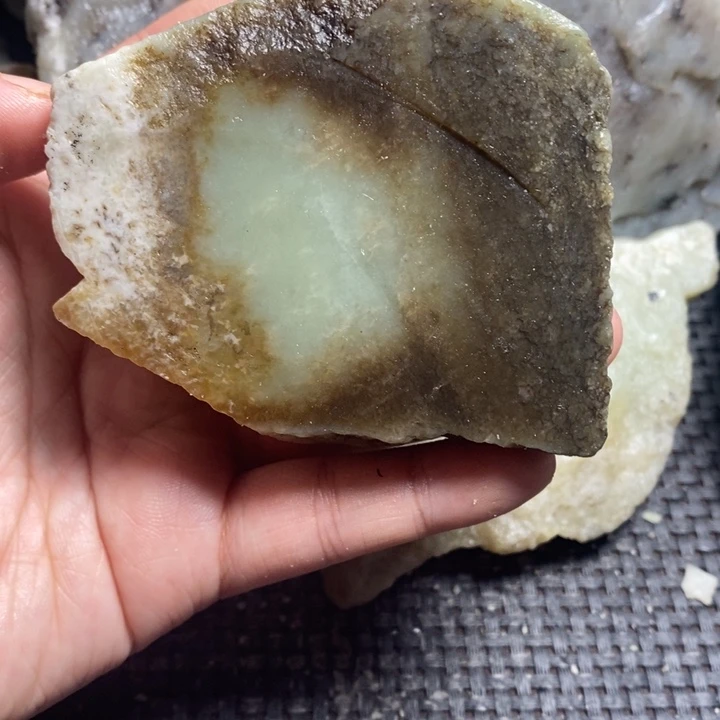 和田玉（糖玉）未镶嵌珠宝半成品