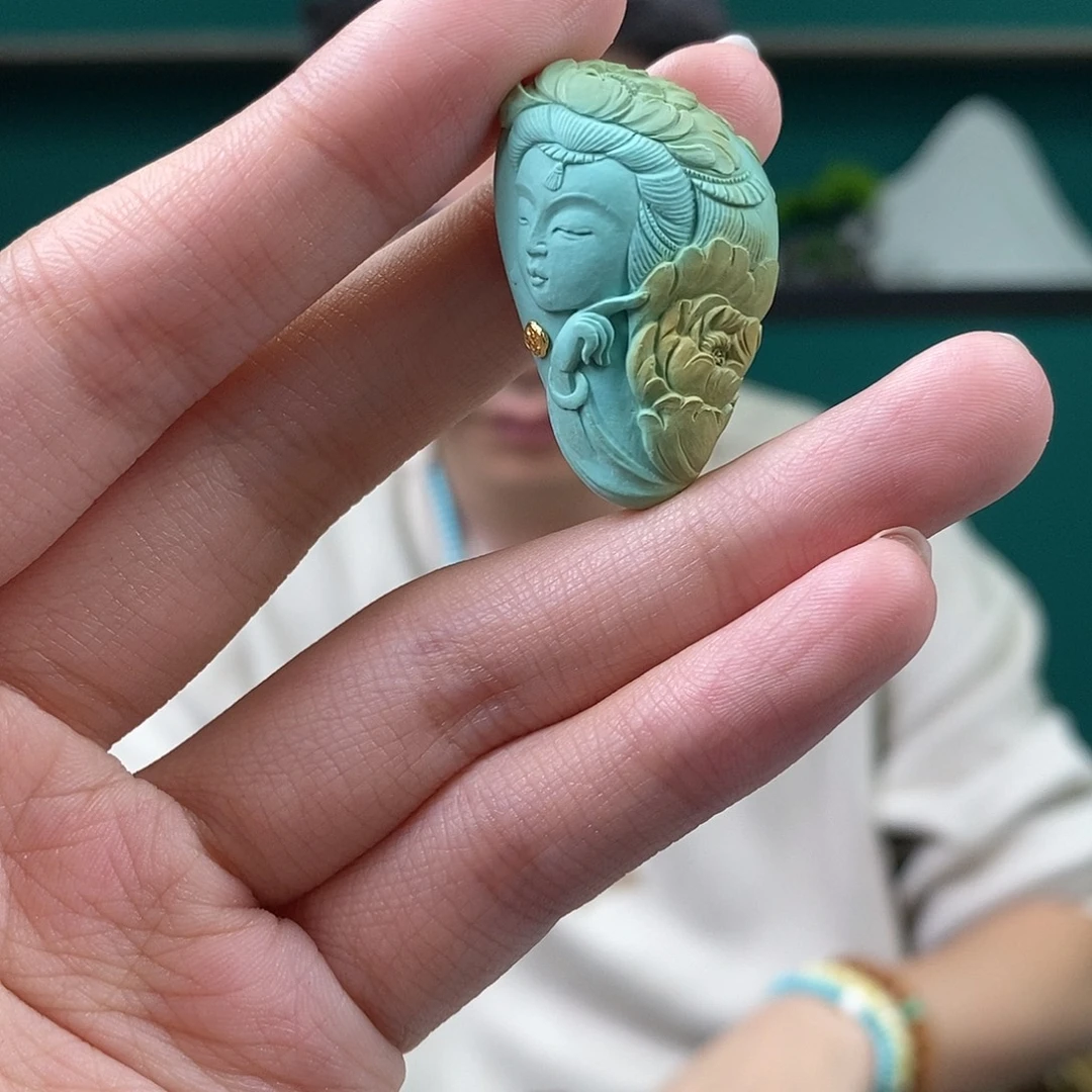 绿松石未镶嵌珠宝奇石