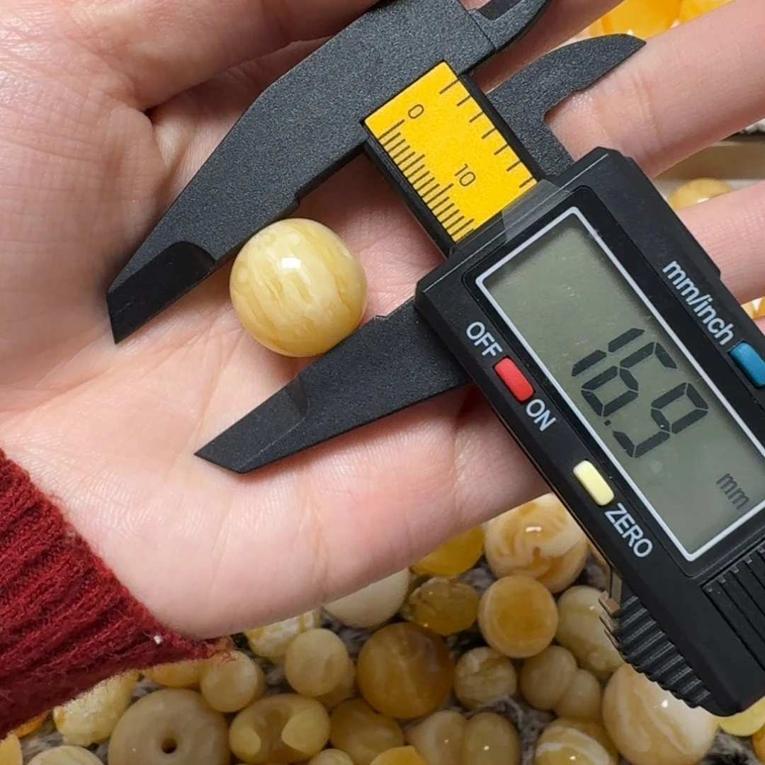 琥珀未镶嵌裸石蜜蜡墩子