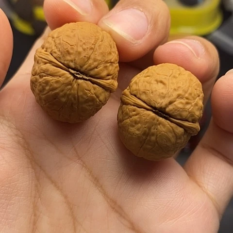 文玩核桃把件28尺鸽子蛋