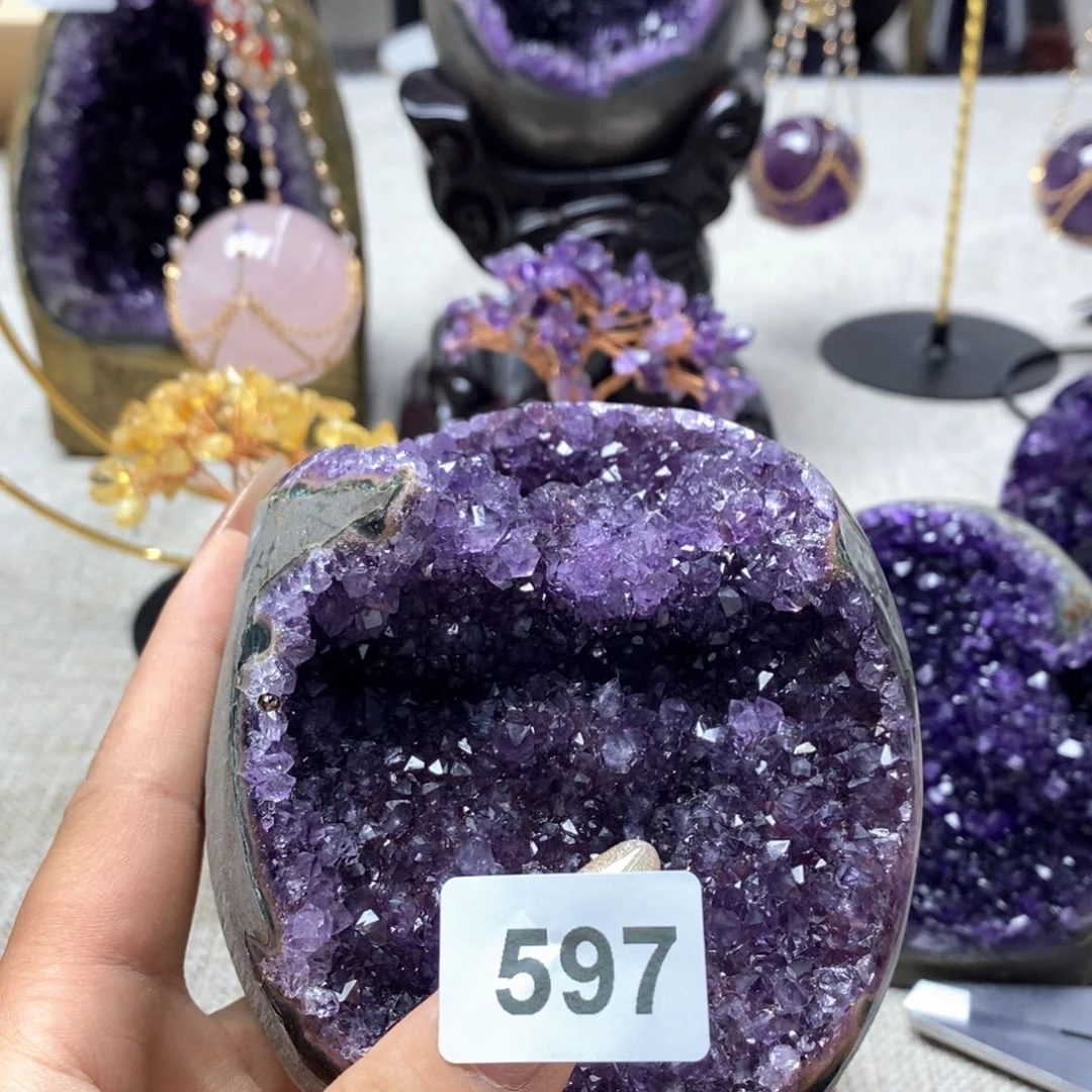 未镶嵌水晶大型摆件（非配饰）