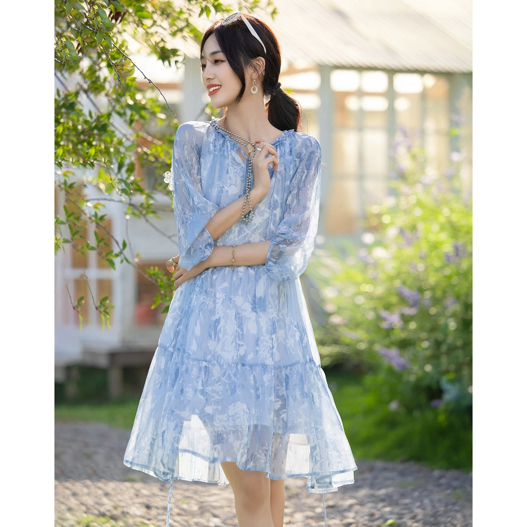 【重百粉丝专享】德·玛纳飘逸顺纡绉夏季浪漫轻法式印花绑带连衣裙