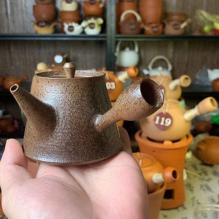 泡茶壶，材火烧窑变。