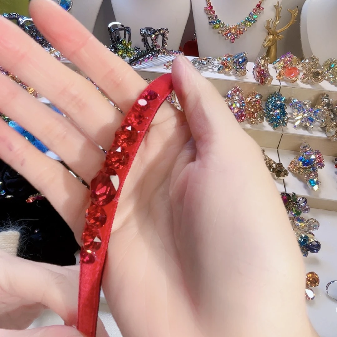 玎***玎大理石铁合金施华发箍