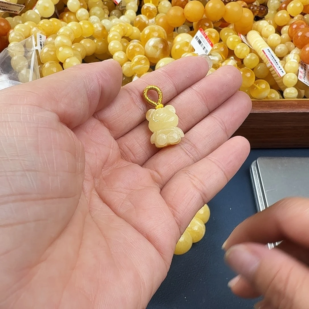 琥珀未镶嵌珠宝奇石