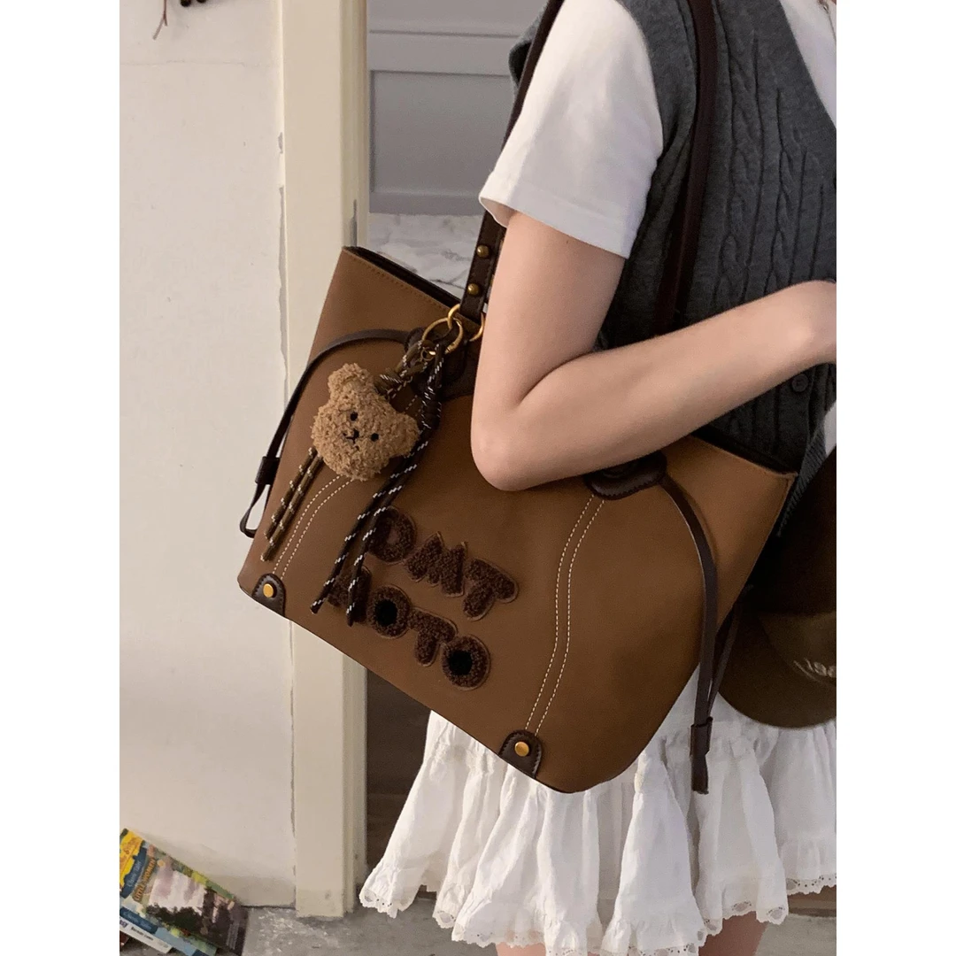 覆古字母通勤包包女2025新款潮时尚高级感托特包大容量单肩包