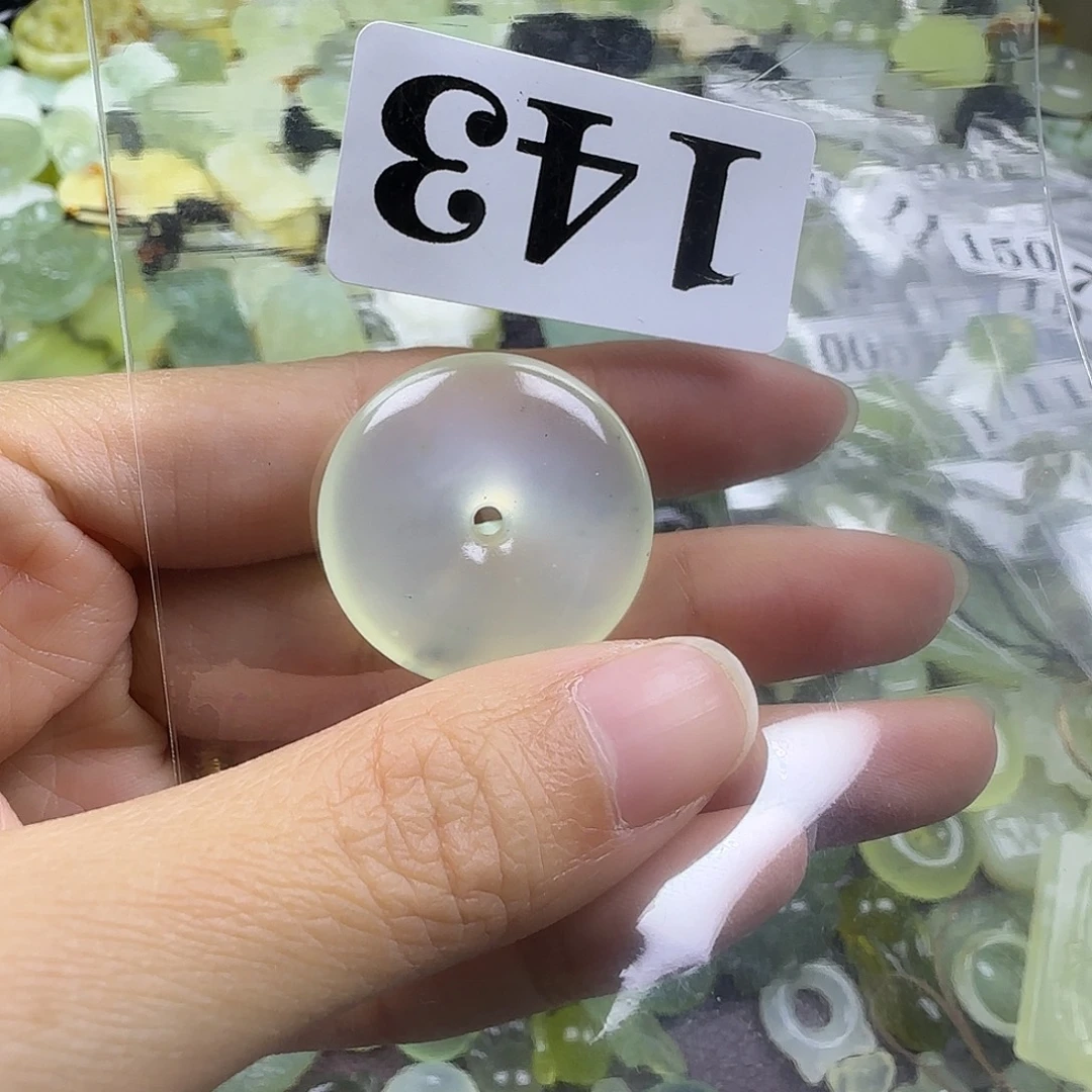 蛇纹石玉未镶嵌岫玉吊坠