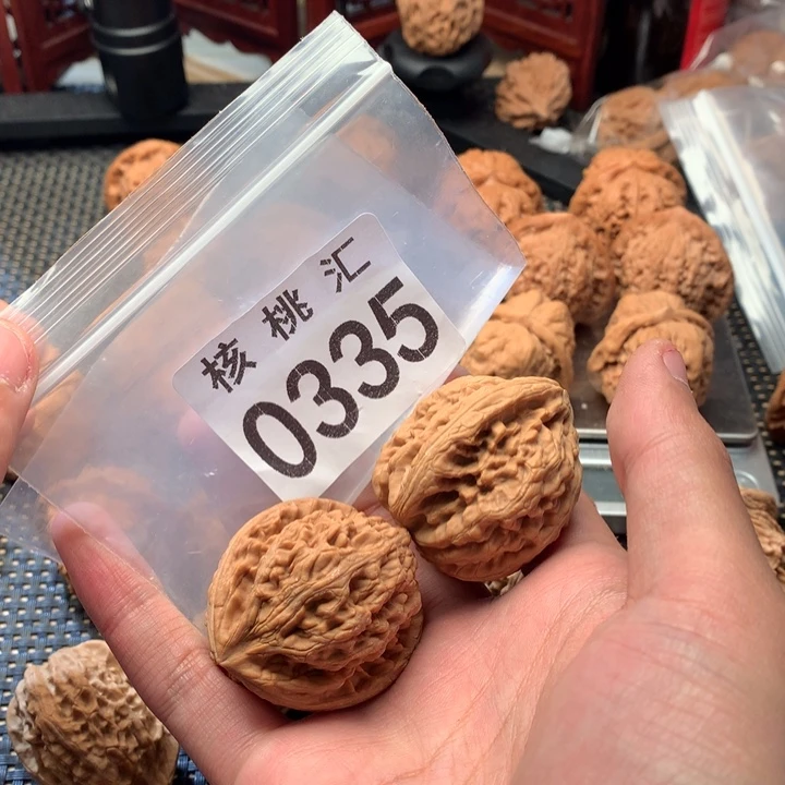 吊坠文玩核桃红锦鲤