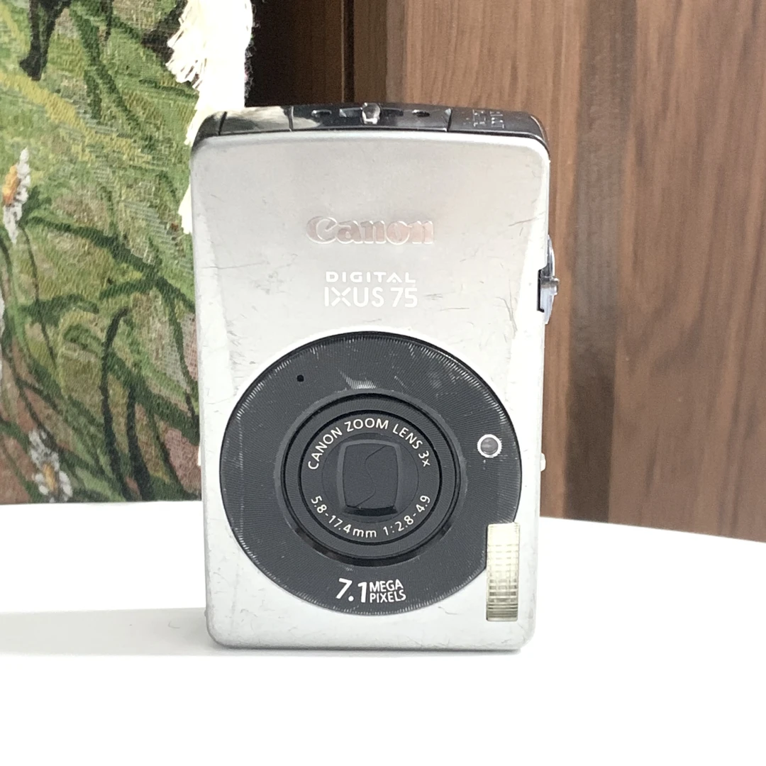 8新 Canon/佳能 ixus75银色710w像素3x光学变焦ccd数码相机
