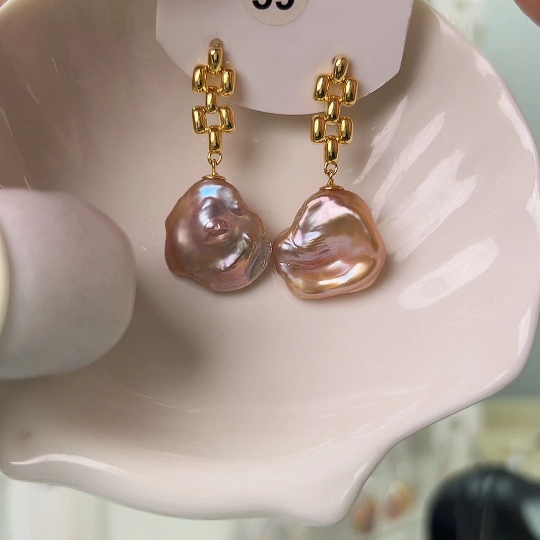 非金属巴洛克花瓣耳饰