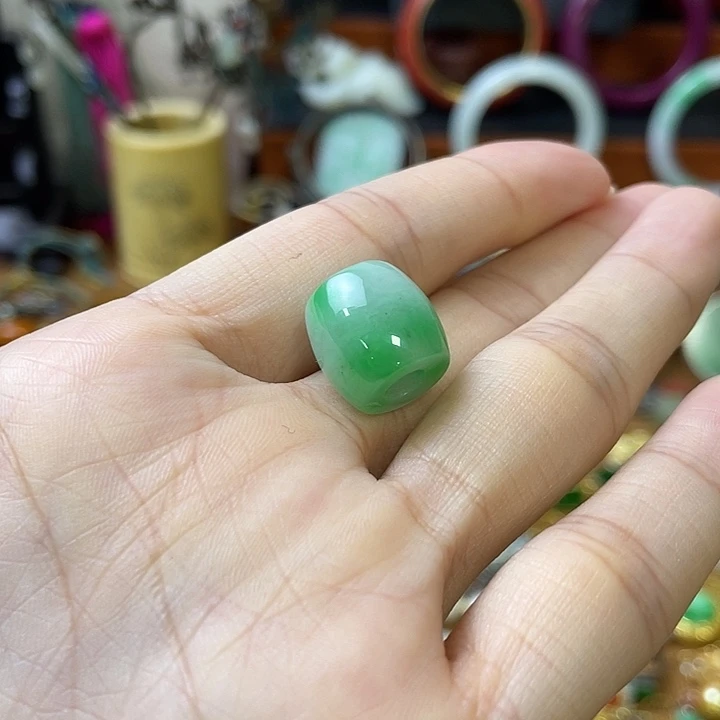 翡翠散珠精美雕刻物件物件