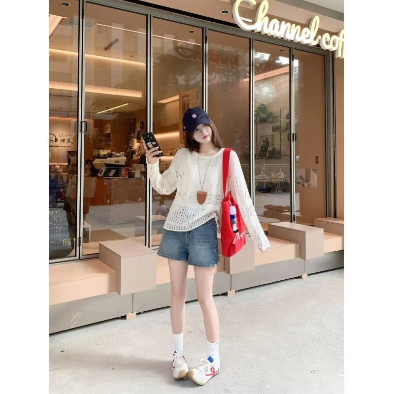 早秋新款防晒蕾丝镂空圆领白色针织衫宽松毛针织衫毛衣网红气质