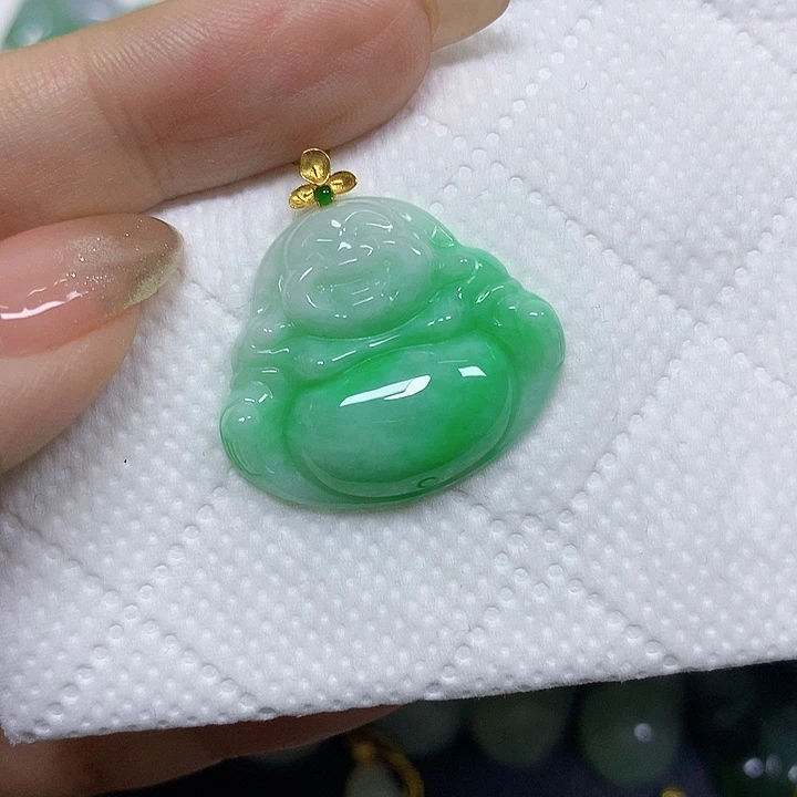 翡翠18K金镶嵌颈饰挂件