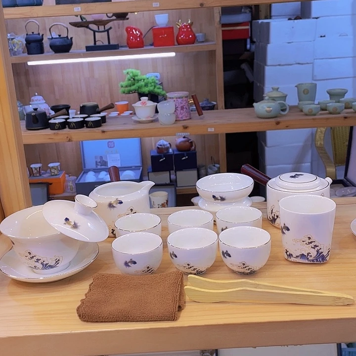 鱼跃龙门青花套装