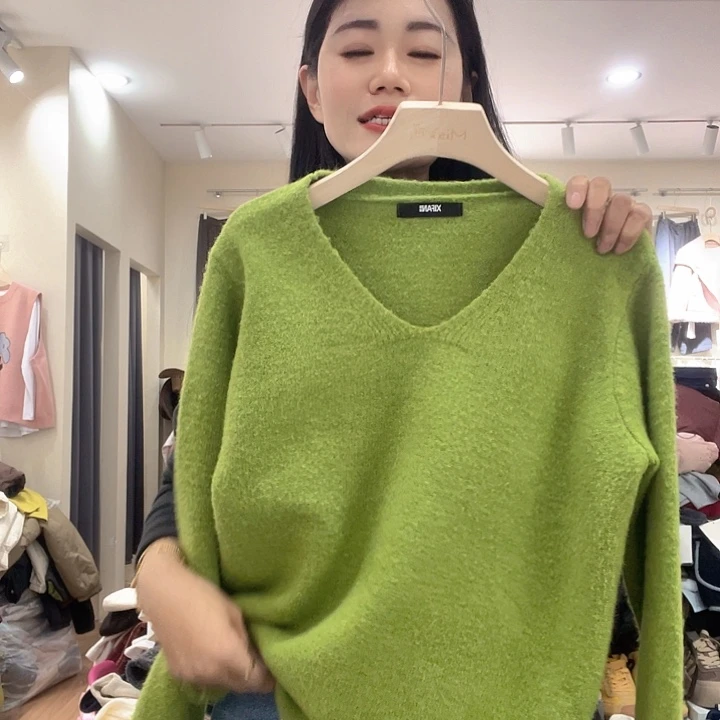 大瑶瑶同款绿色针织衫