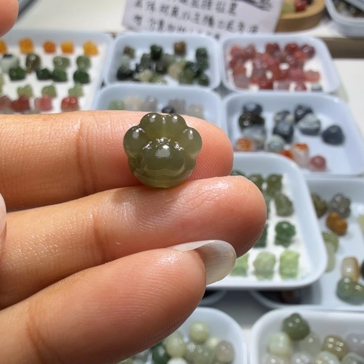 和田玉未镶嵌珠宝奇石