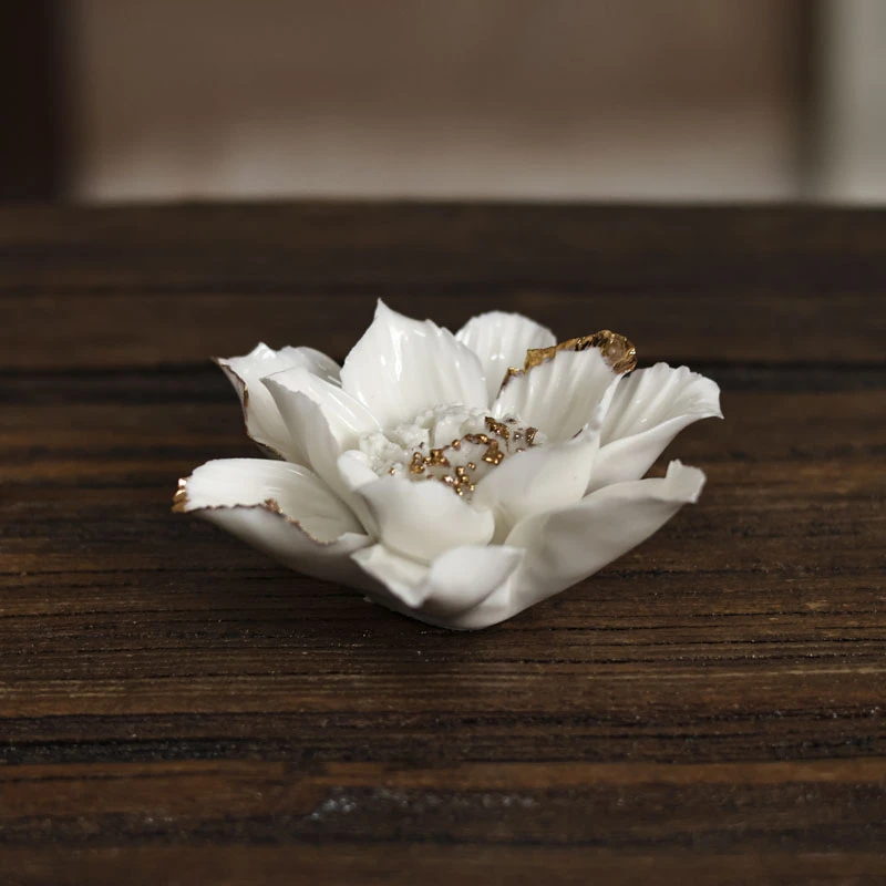 【老王】白花朵描金香插（Q2737）