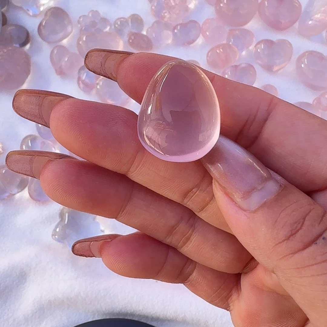 未镶嵌颈饰水晶?**E