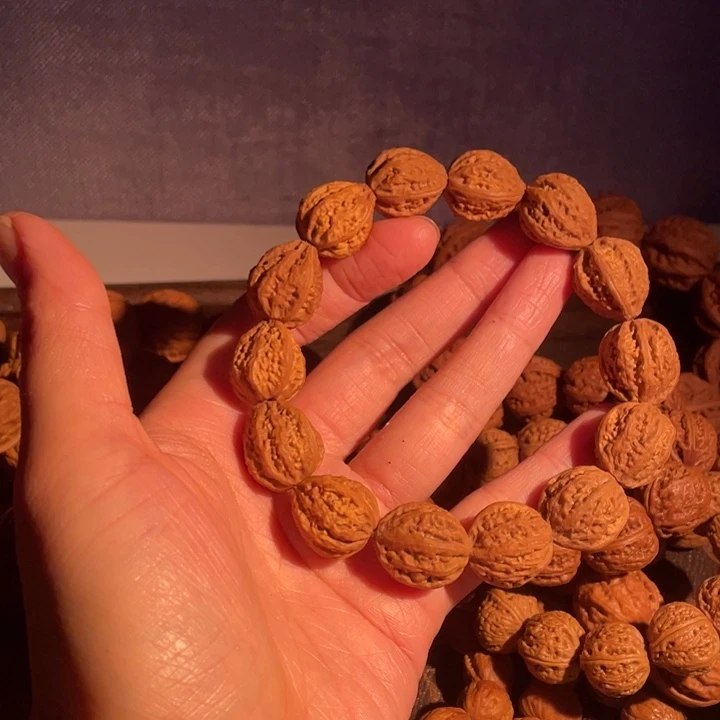 文玩核桃手串…………13