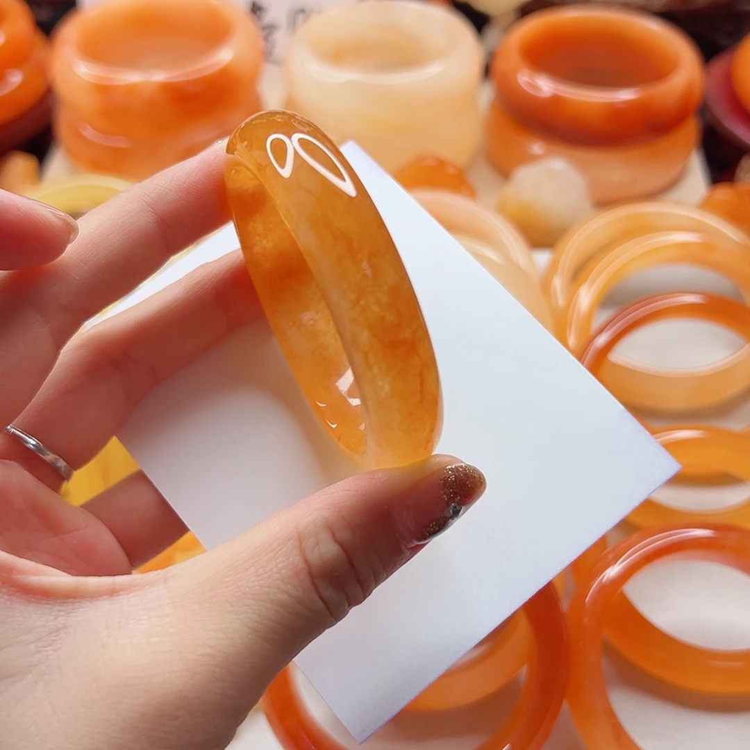 石英质玉（黄龙玉）未镶嵌手镯Ꮮ****