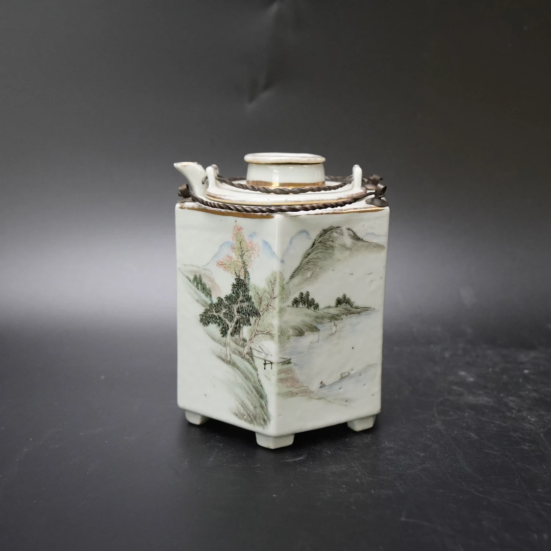 Lot.25090165民国浅绛彩山水纹暖酒壶 高：约13.2cm