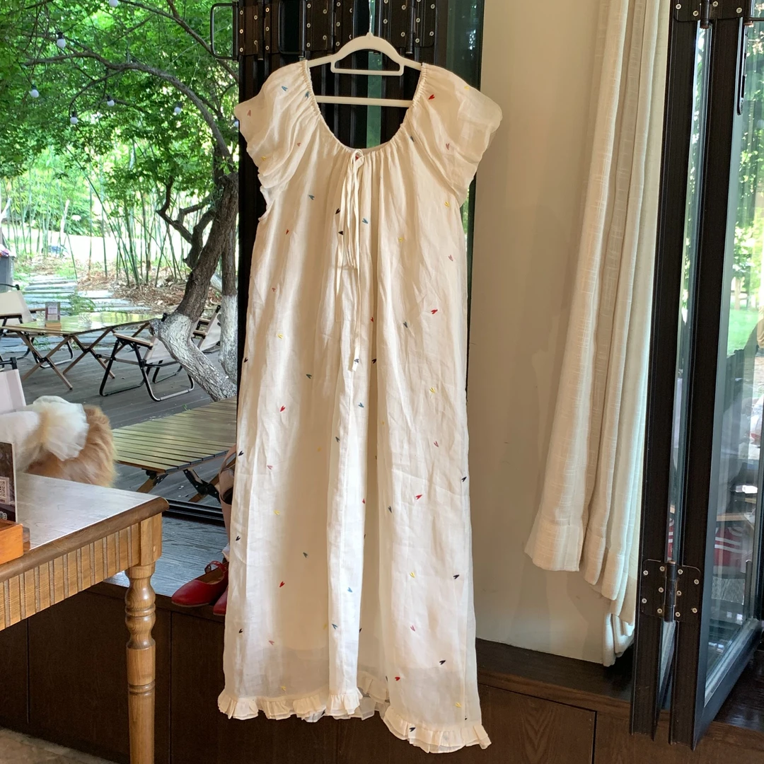 陳一七【漫漫盛夏】一衣两穿苎麻刺绣爱心法式氛围感小飞袖连衣裙夏