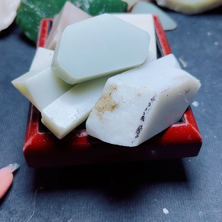 未镶嵌和田玉珠宝奇石