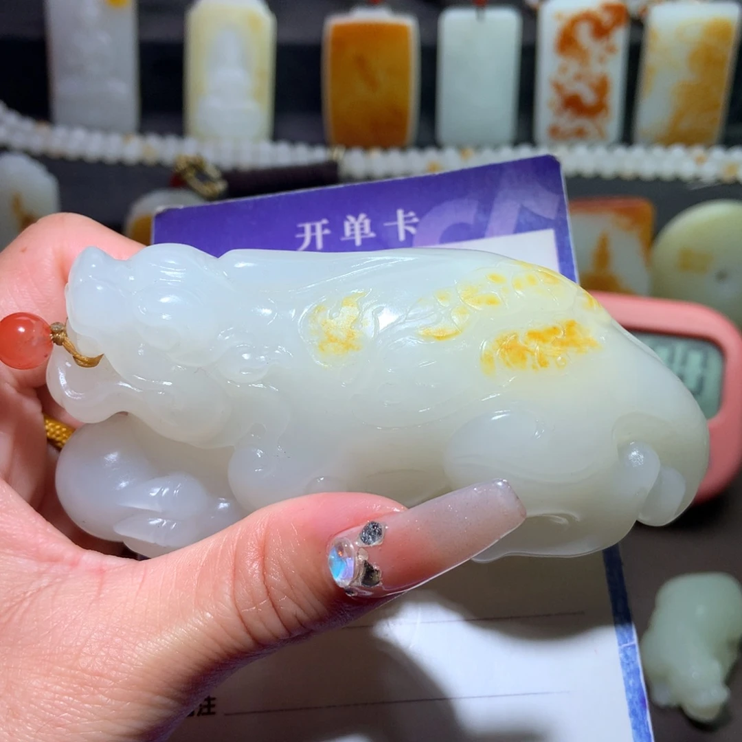 和田玉挂件未镶嵌时**转