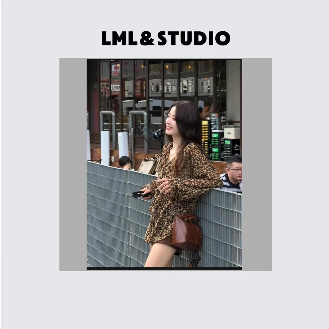 【 LI明兰】-慵懒早秋轻松高智松弛感豹纹荷叶边小衫