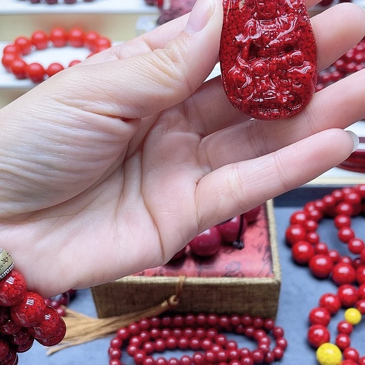 天然辰砂晶体沙吊牌生肖，一个兔子，一个蛇