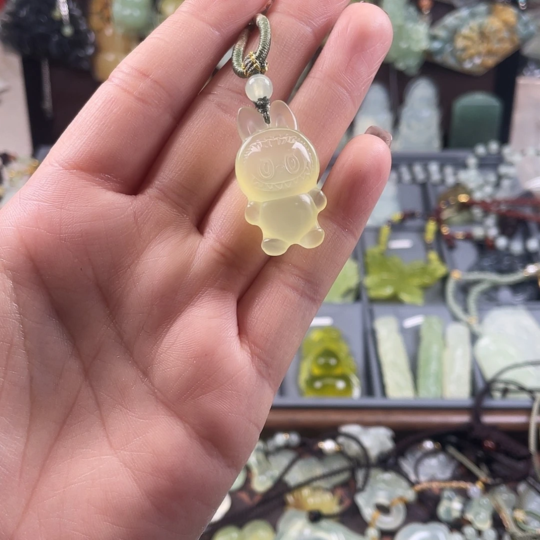 岫玉未镶嵌吊坠(赠链)