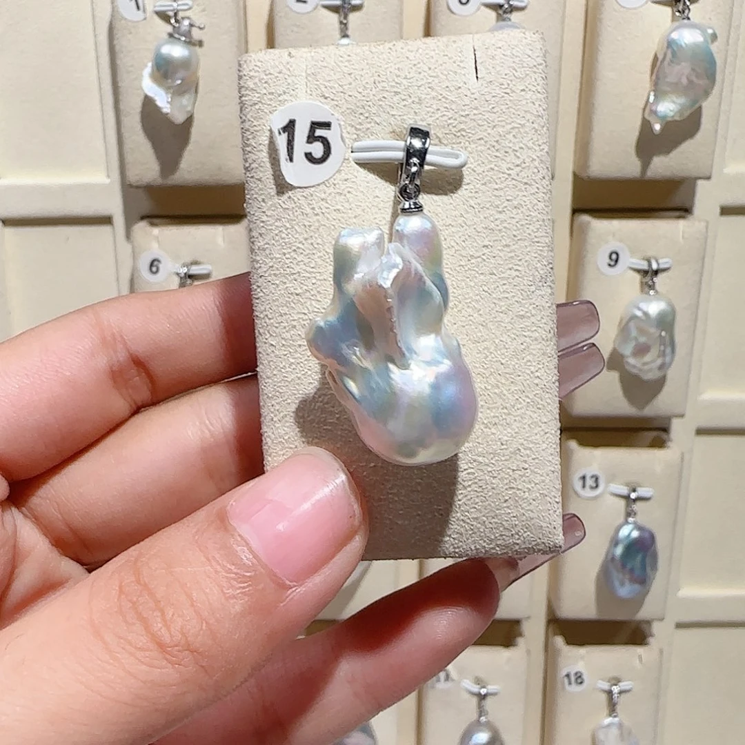 淡水珍珠合金颈饰