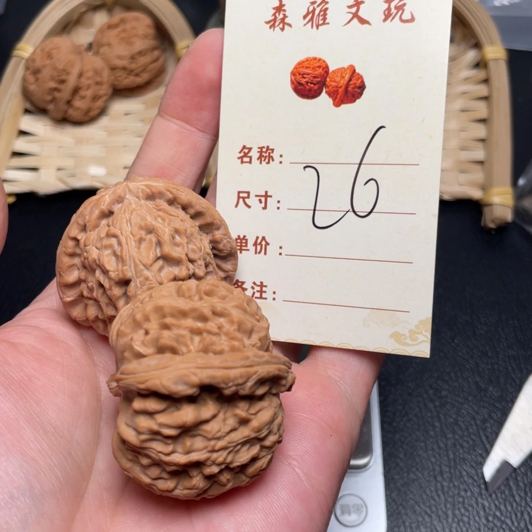 文玩核桃把件白狮子42尺26