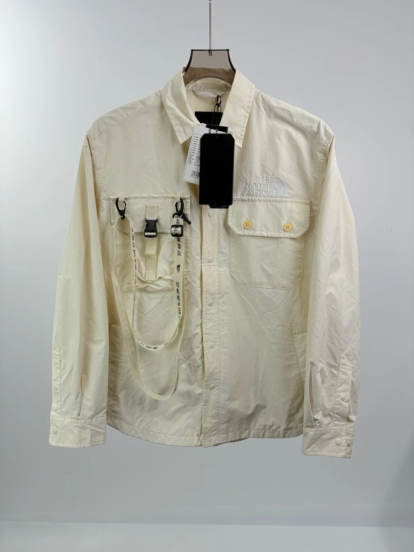 未使用 YSL/圣罗兰 THE NORTH FACE北面机能外套 L码 15220