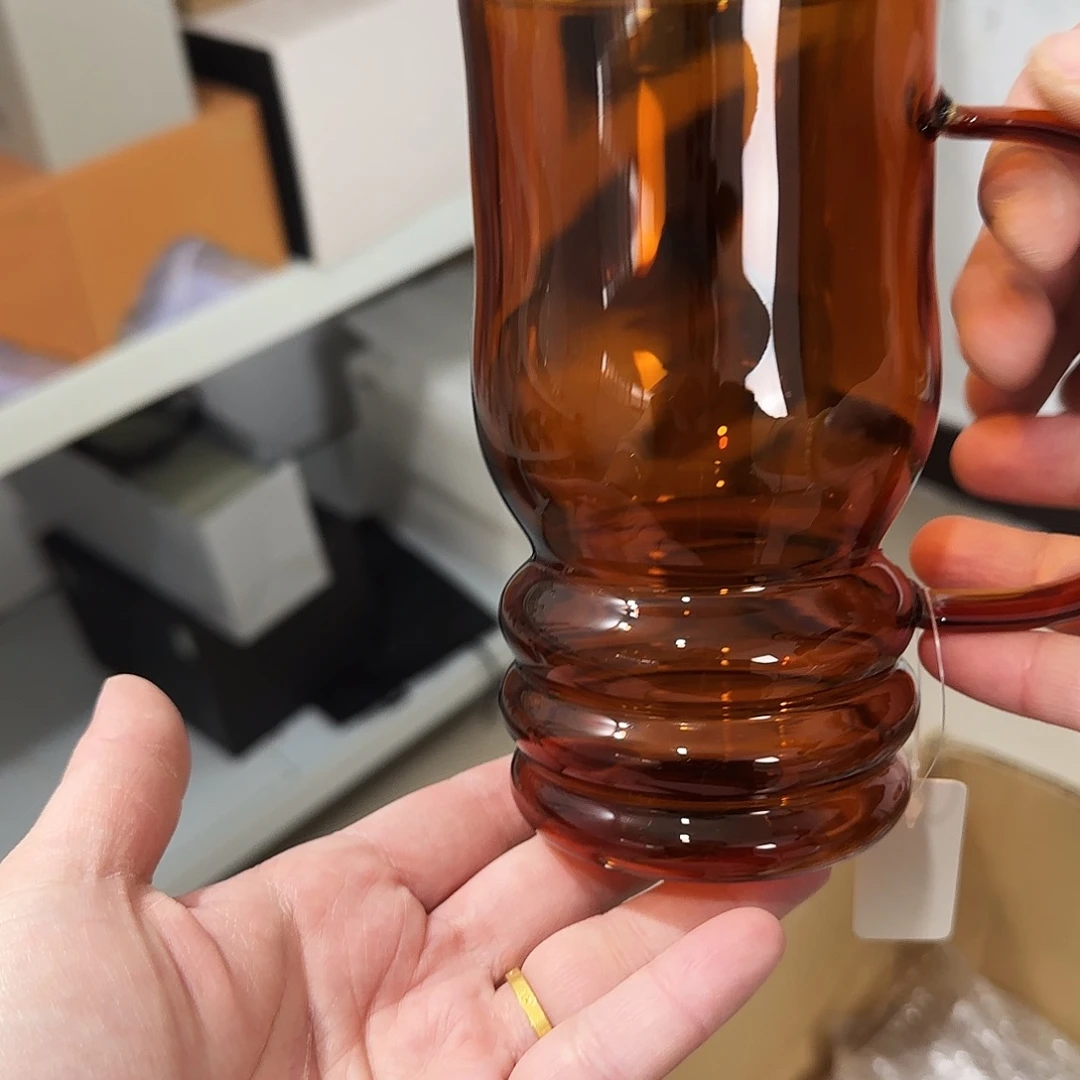 638高硼硅周边琥珀样品微瑕