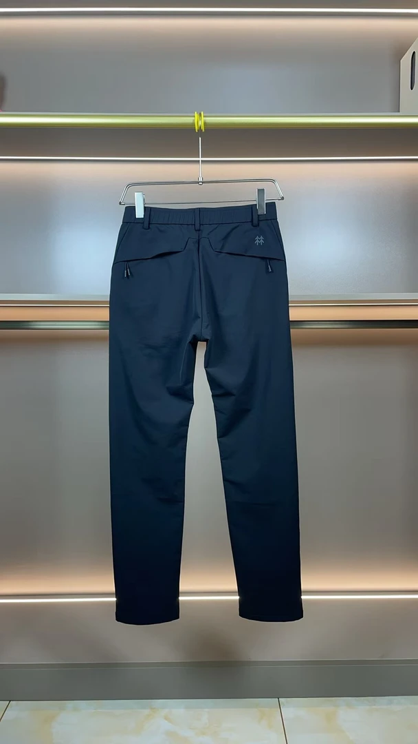 2025秋季户外新款男士百搭款休闲小直筒轻奢男士长裤