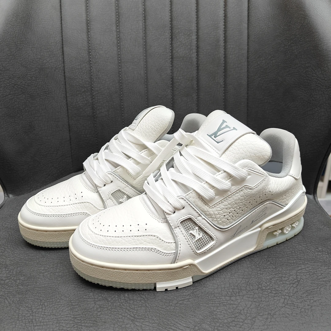 全新未使用 LouisVuitton/路易威登 Trainer公价13200 AA00916