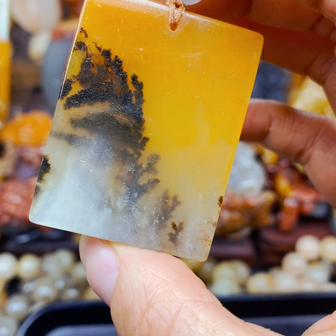 石英质玉（黄龙玉）未镶嵌项链