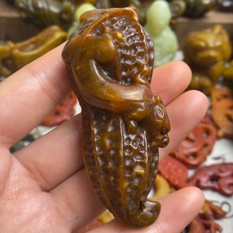 蛇纹石玉未镶嵌颈饰81