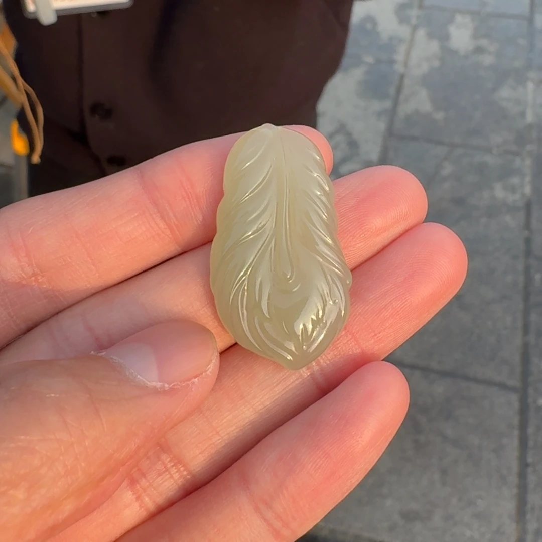 和田玉未镶嵌颈饰115小王子卡34左右