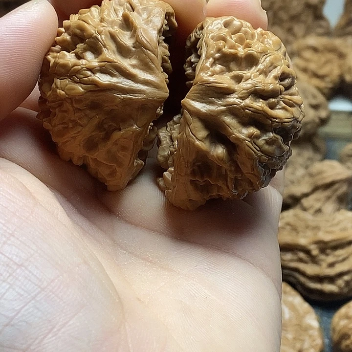 吊坠桃核官帽聚宝盆