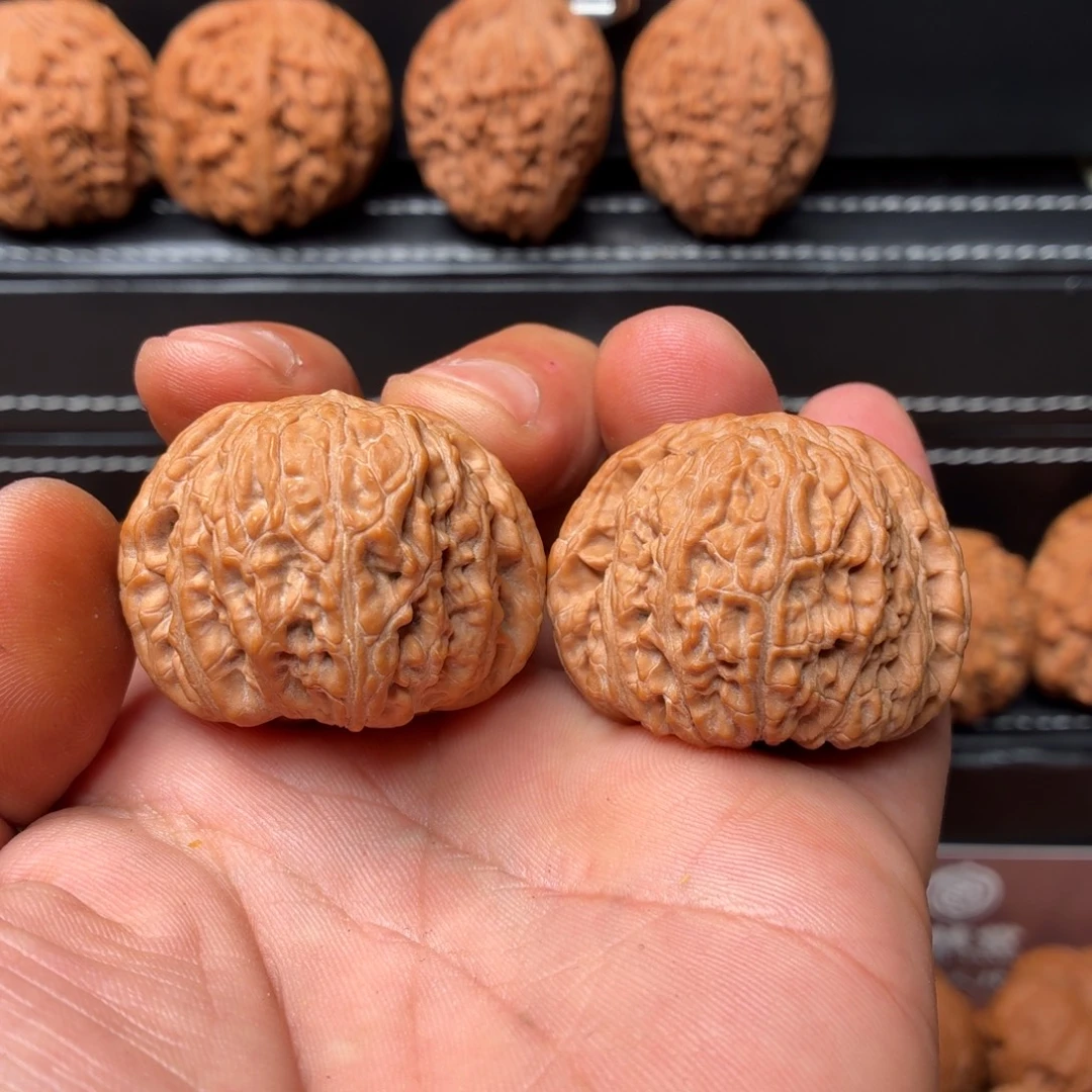 把件文玩核桃绣球39