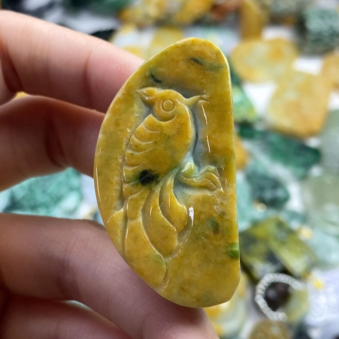 翡翠未镶嵌颈饰吊坠