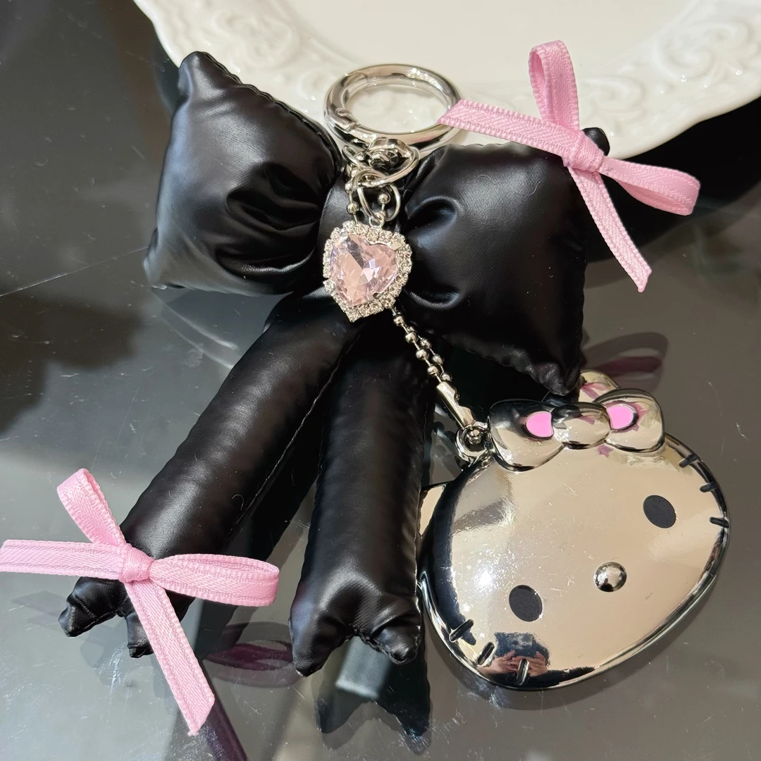 雏奇精选 KT猫黑色漆皮蝴蝶结挂件GD2