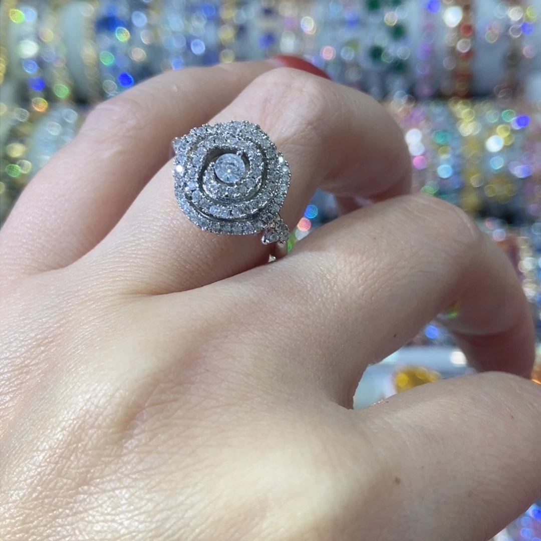 66锆石（处理）戒指