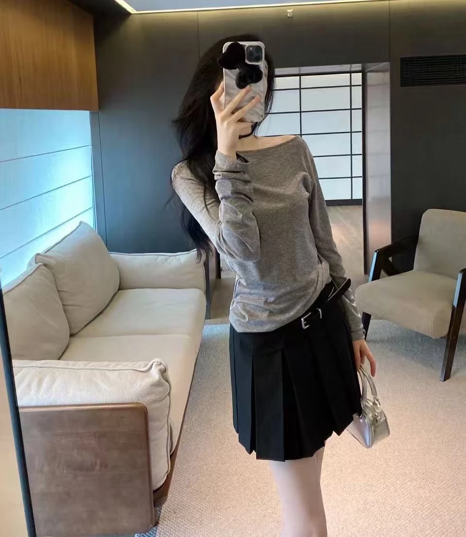 51451 UF女常规长袖圆领镂空拼接吸汗灰色T恤抗皱针织