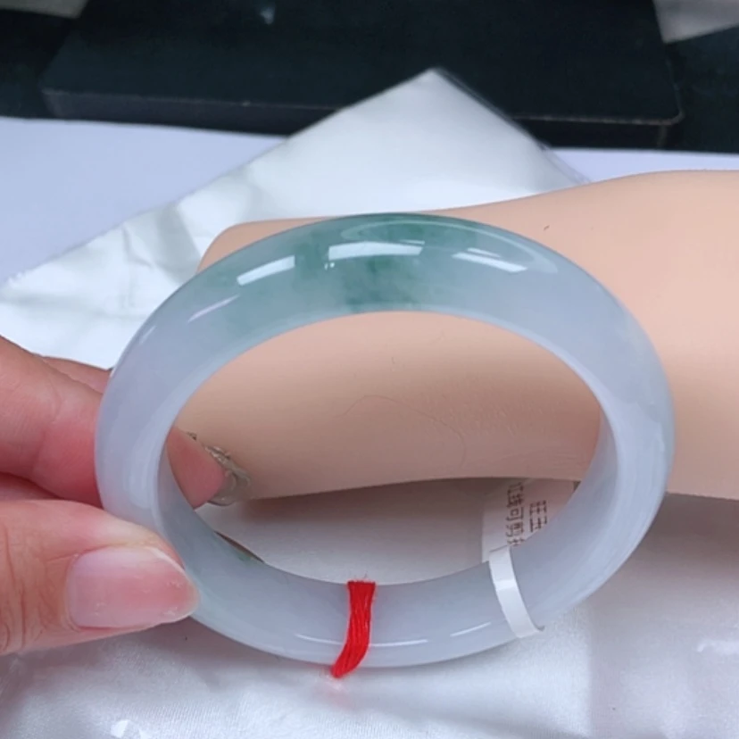 【闪购商品】翡翠手镯未镶嵌，