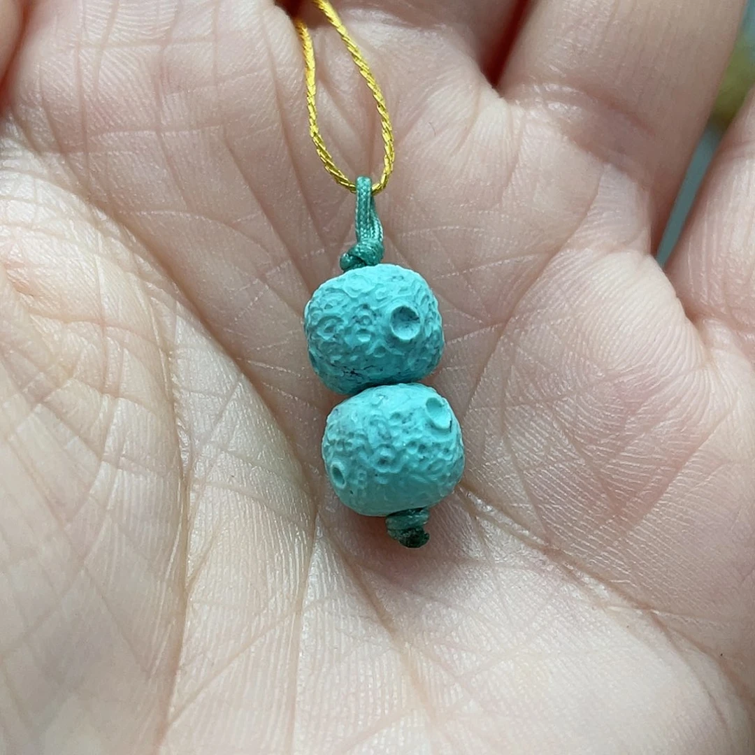 绿松石颈饰未镶嵌